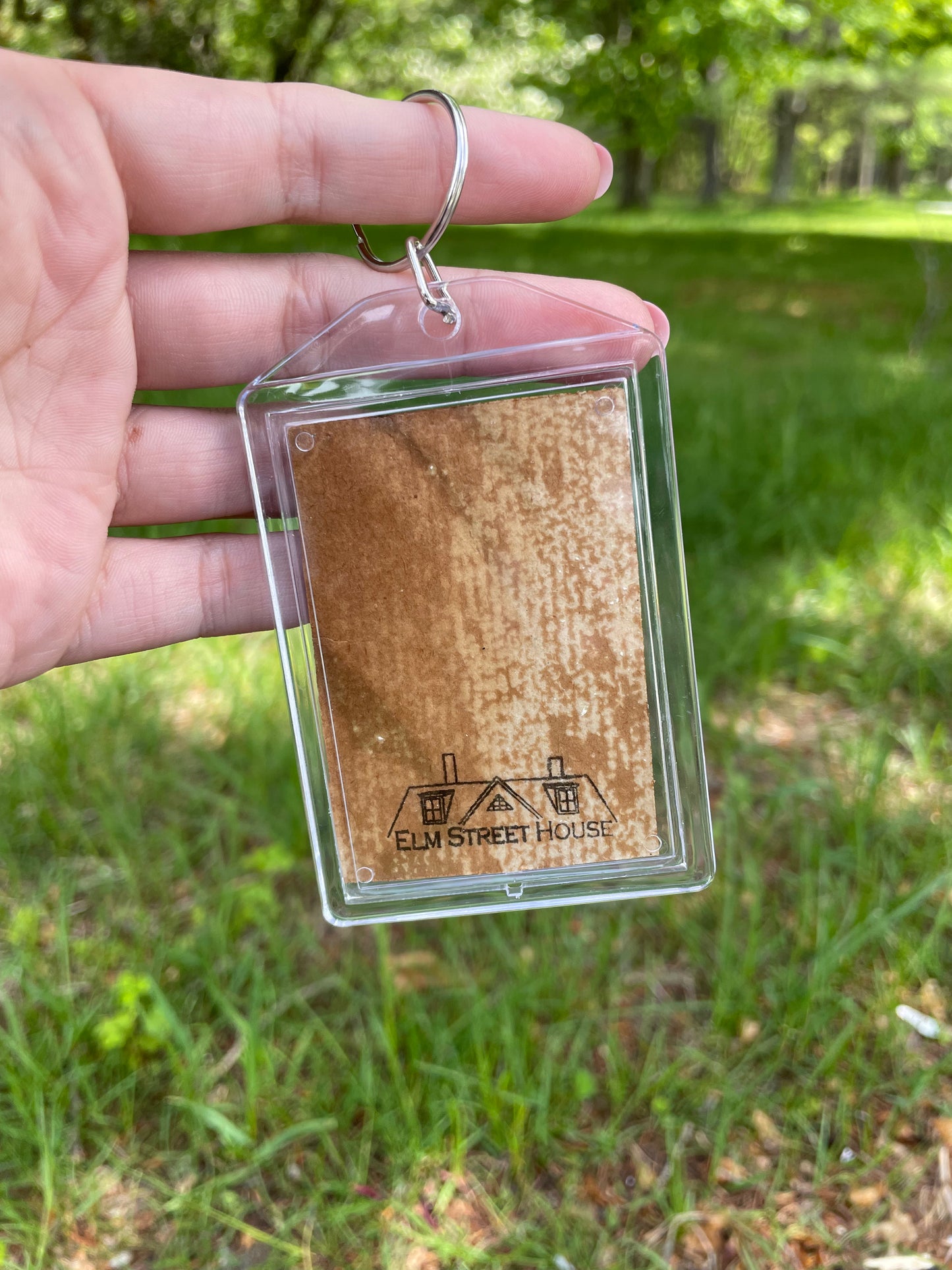 Antique Brown Wallpaper Keychain